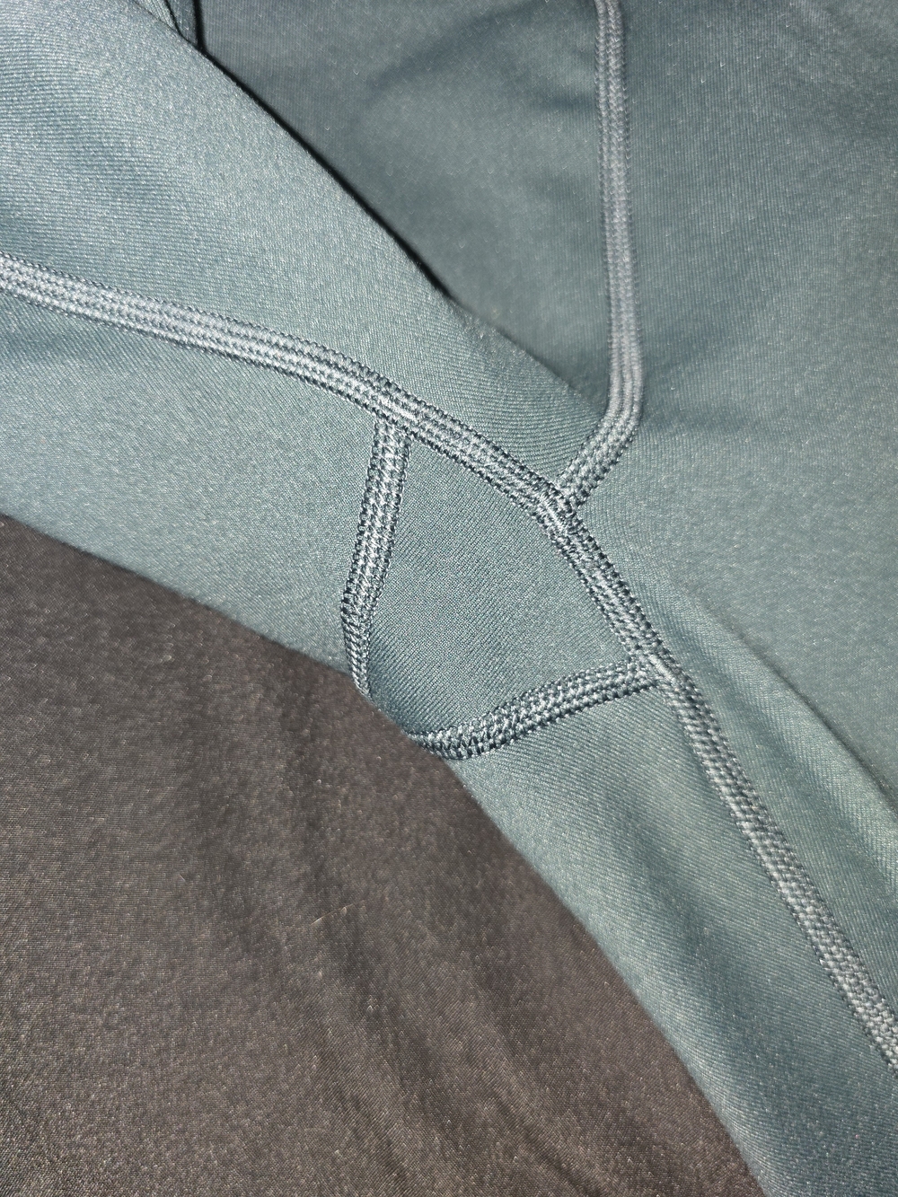 Fabletics Powerhold Green Leggings - Picture 4 of 7